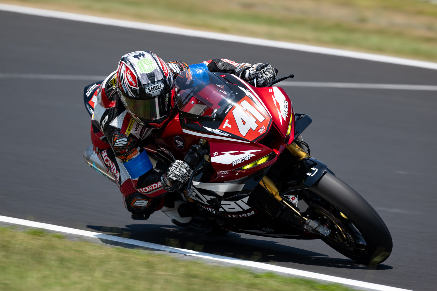 初参戦の鈴鹿8耐はトップ走行中に転倒もSST6位で感動のゴール🎆（鈴鹿8耐レポート）