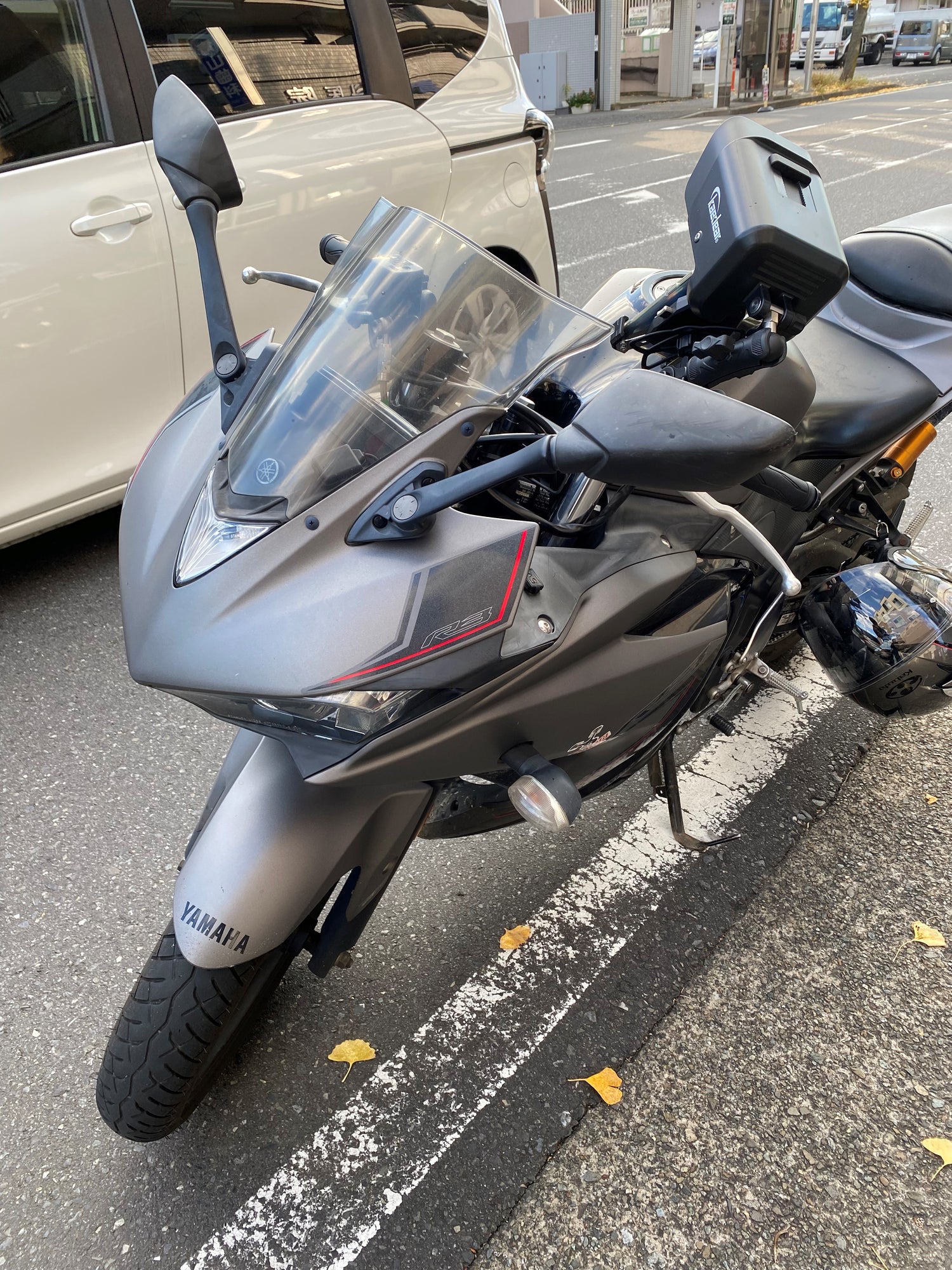 YZF-R3にサンバイザー！