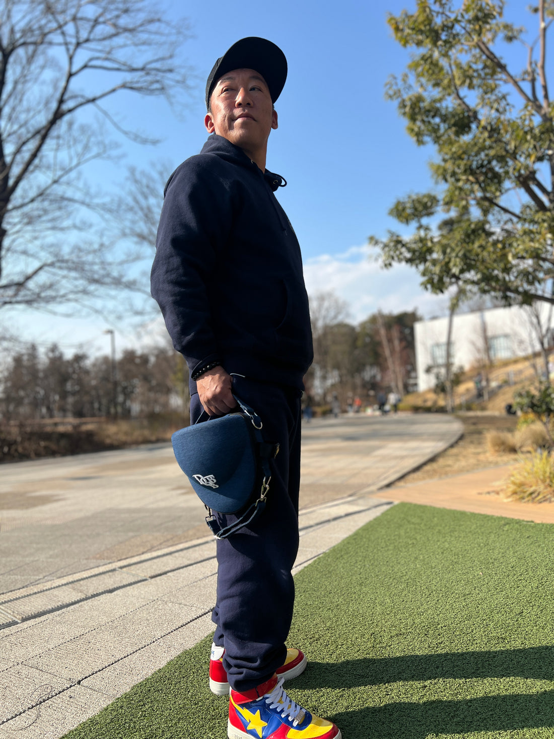 A high-performance cap bag, designed in collaboration with Kaedear and DGBB, designed by Dongebaby Takei. Perfect for touring, shopping, traveling, and more. KDR-ME-DG (Blue/Black)